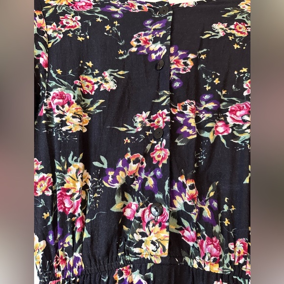 Vintage short sleeved floral dress - Picture 3 of 8